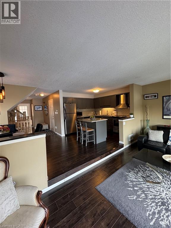 536 BEAVER CREEK Crescent, Waterloo, Ontario, N2V2J6 — Photo 6