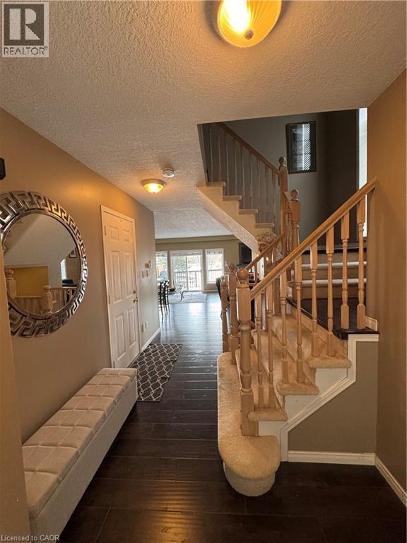 536 BEAVER CREEK Crescent, Waterloo, Ontario, N2V2J6 — Photo 8