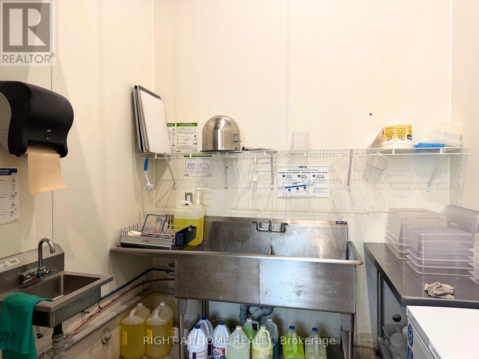 J104 - 90 WESTON ROAD, Toronto (Junction Area), Ontario, M6N0A6 — Photo 11