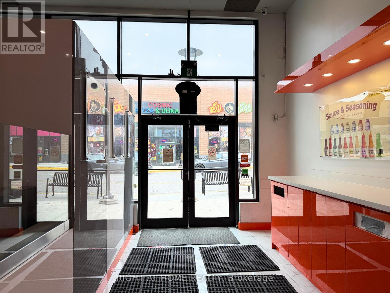 J104 - 90 WESTON ROAD, Toronto (Junction Area), Ontario, M6N0A6 — Photo 12