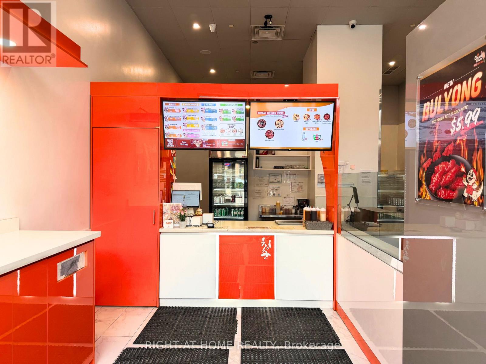 J104 - 90 WESTON ROAD, Toronto (Junction Area), Ontario, M6N0A6 — Photo 3