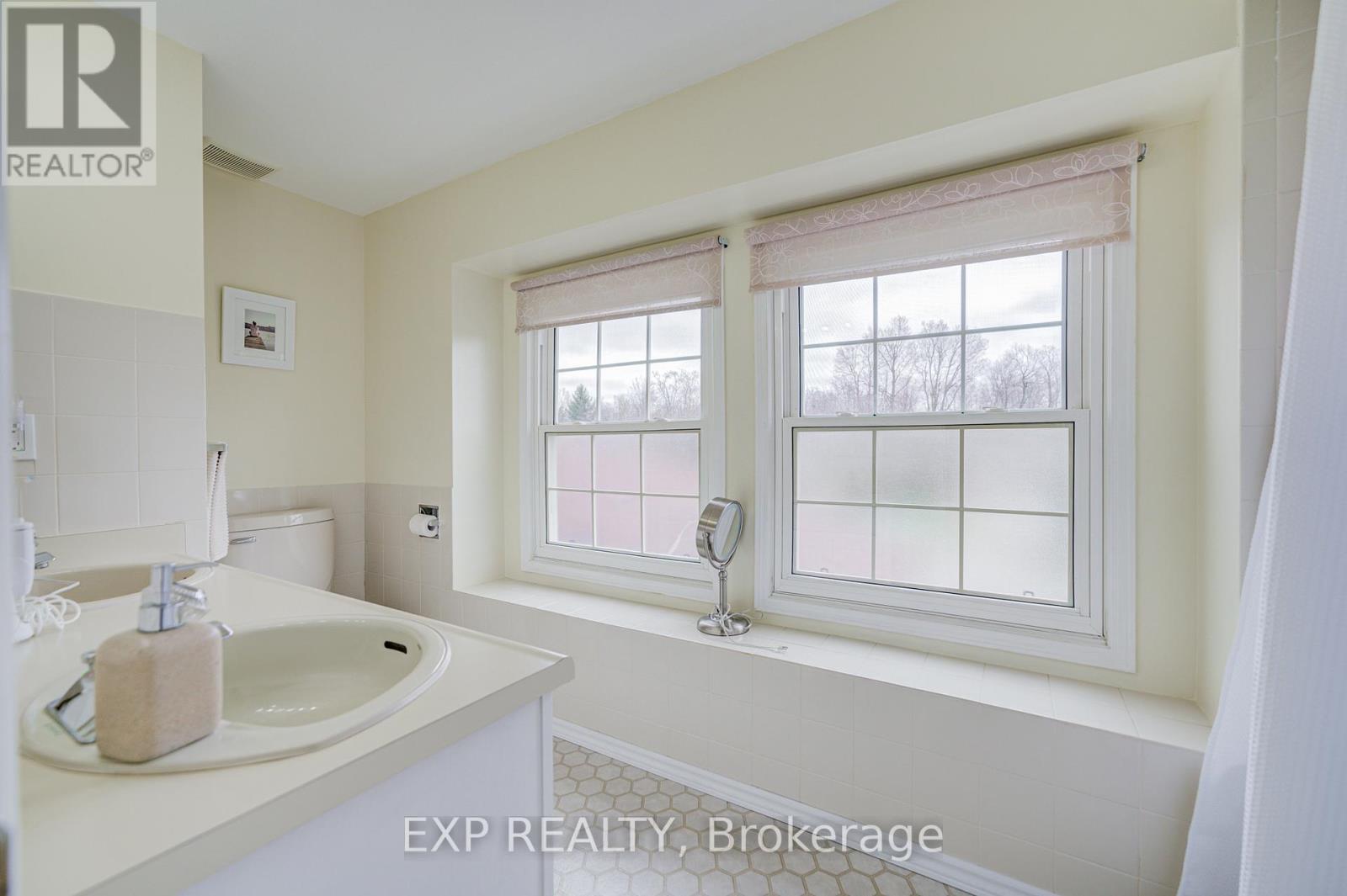 207 STOKE DRIVE, Kitchener, Ontario, N2N2C3 — Photo 27