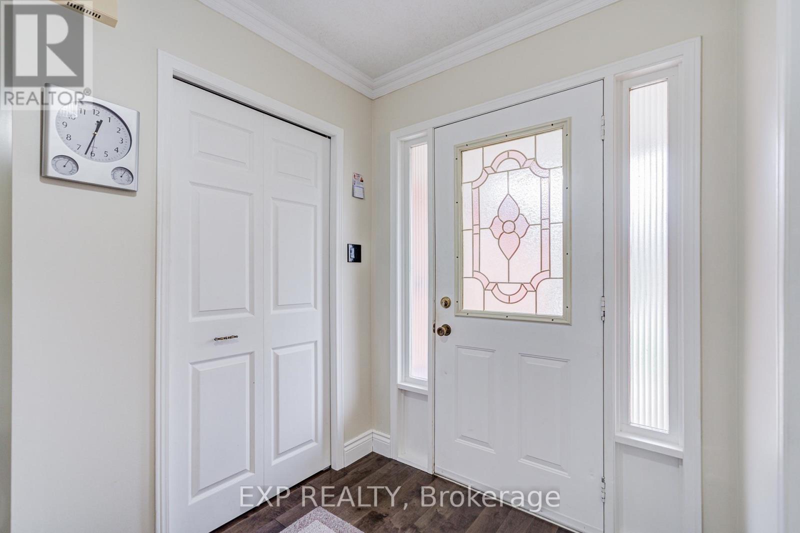 207 STOKE DRIVE, Kitchener, Ontario, N2N2C3 — Photo 5