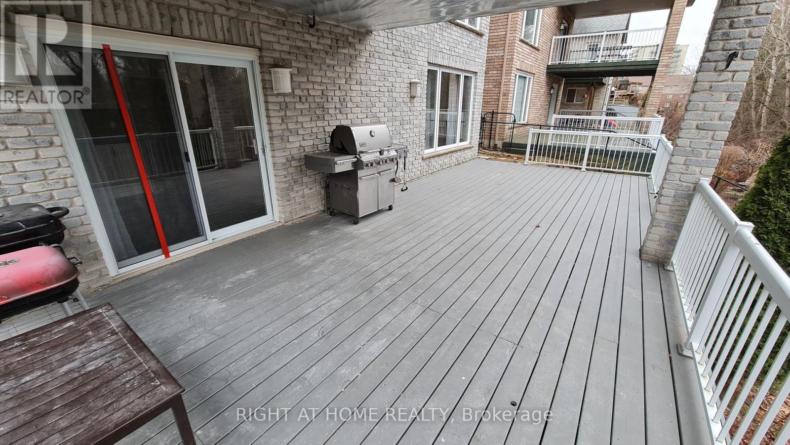 2 - 172 LENA CRESCENT, Cambridge, Ontario, N1R8P6 — Photo 2