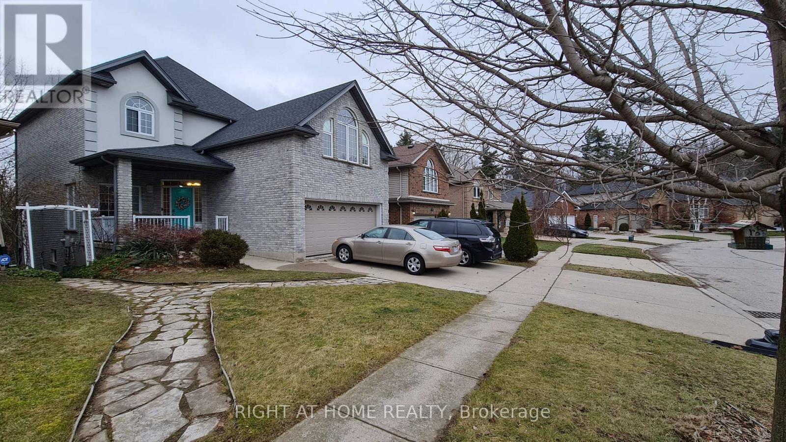 2 - 172 LENA CRESCENT, Cambridge, Ontario, N1R8P6 — Photo 4