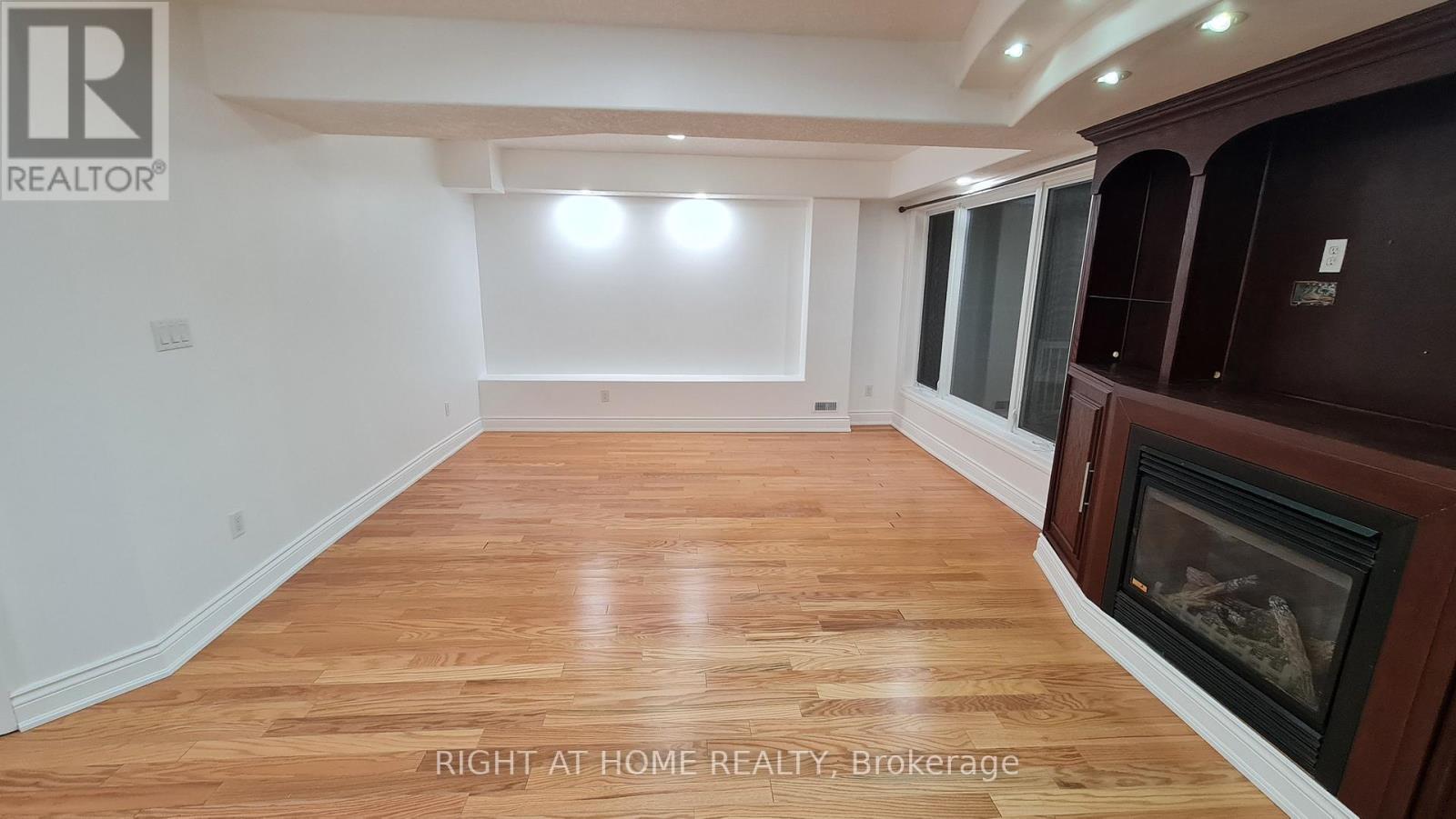 2 - 172 LENA CRESCENT, Cambridge, Ontario, N1R8P6 — Photo 8