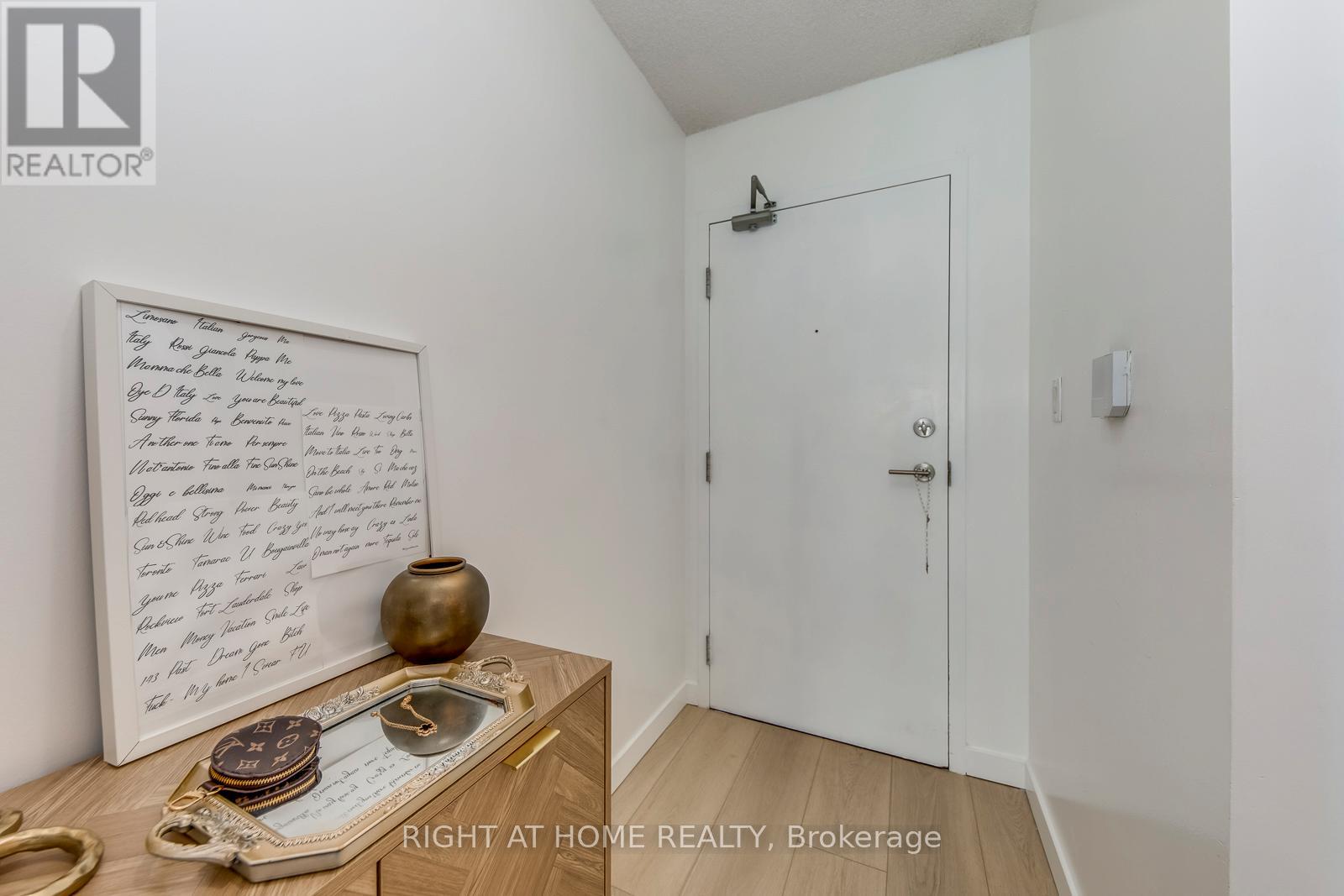 4816 - 11 BRUNEL COURT, Toronto (Waterfront Communities), Ontario, M5V3Y3 — Photo 6