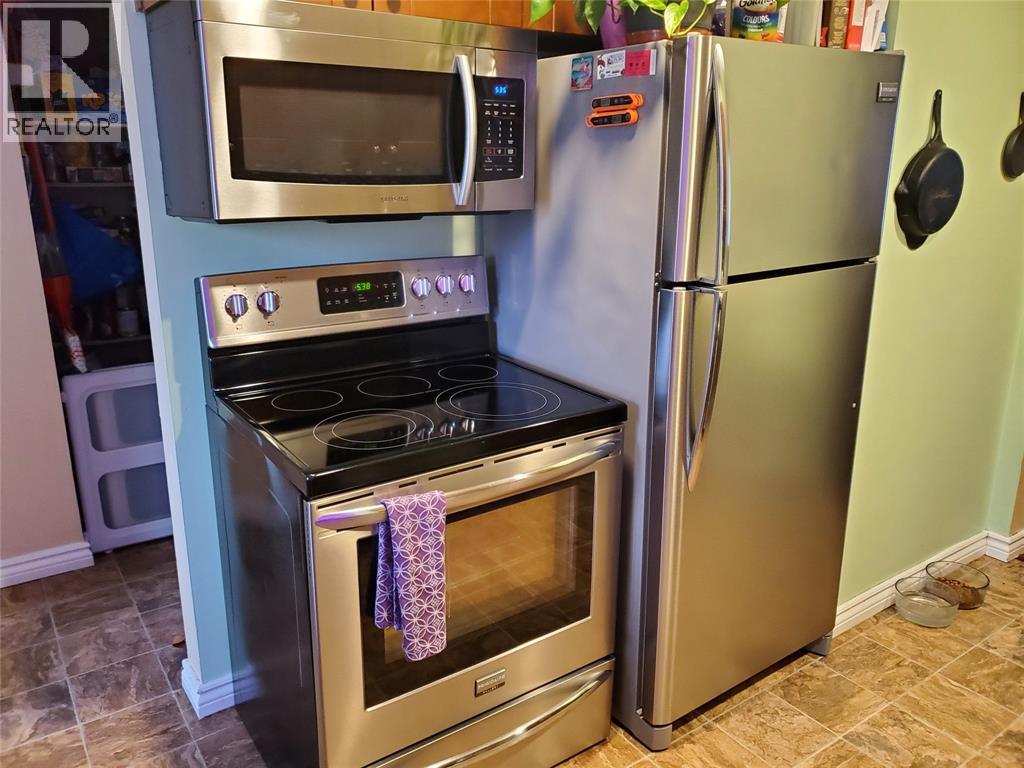 877 CARLETON PLACE Unit# 1, Sarnia, Ontario, N7T3V8 — Photo 5