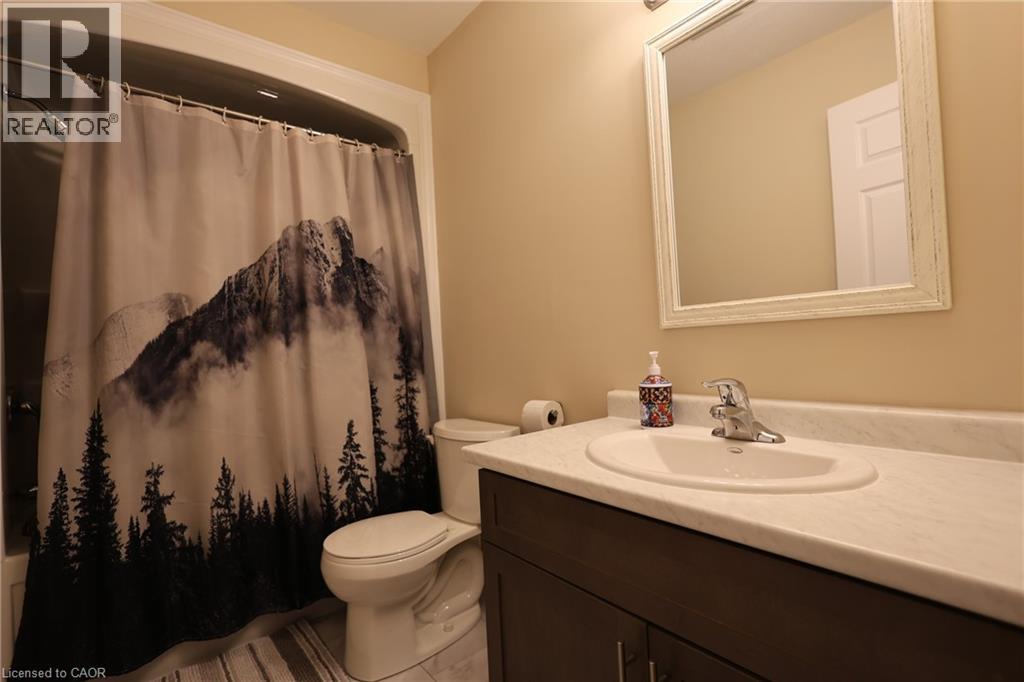 60 CANTERBURY Drive Unit# 25, St. Catharines, Ontario, L2P0E7 — Photo 19