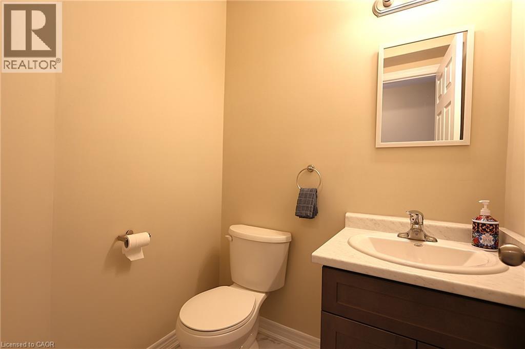 60 CANTERBURY Drive Unit# 25, St. Catharines, Ontario, L2P0E7 — Photo 9
