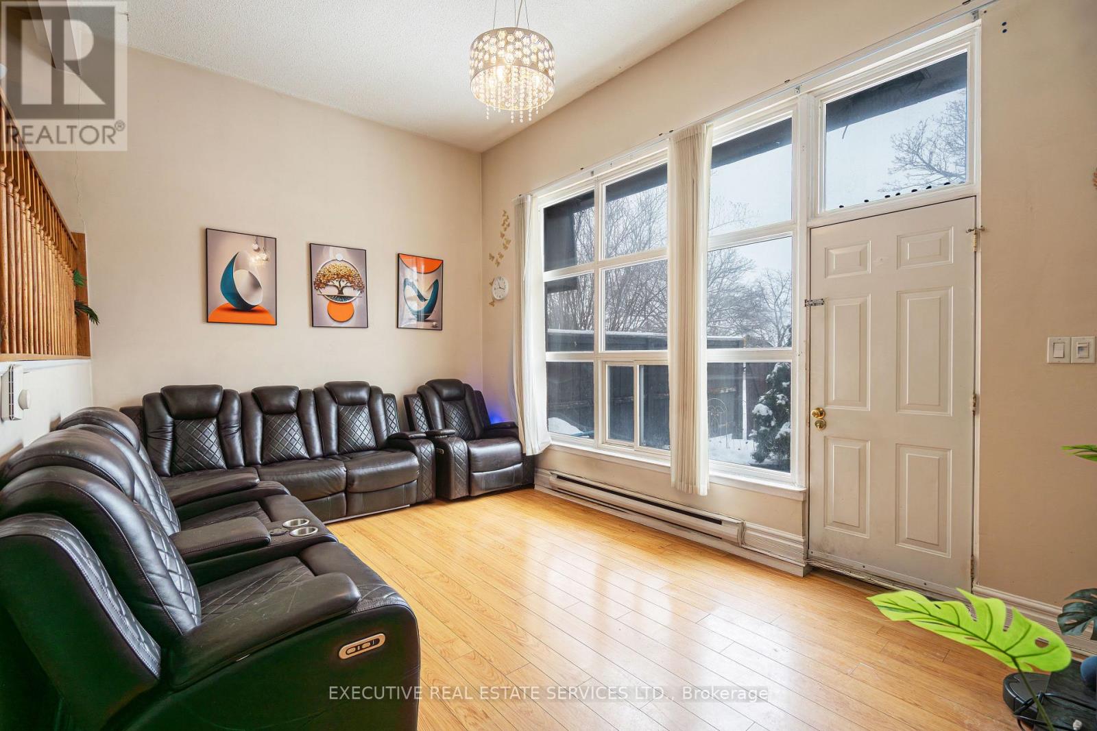 25 BRIAR PATH N, Brampton (Avondale), Ontario, L6T2A2 — Photo 4