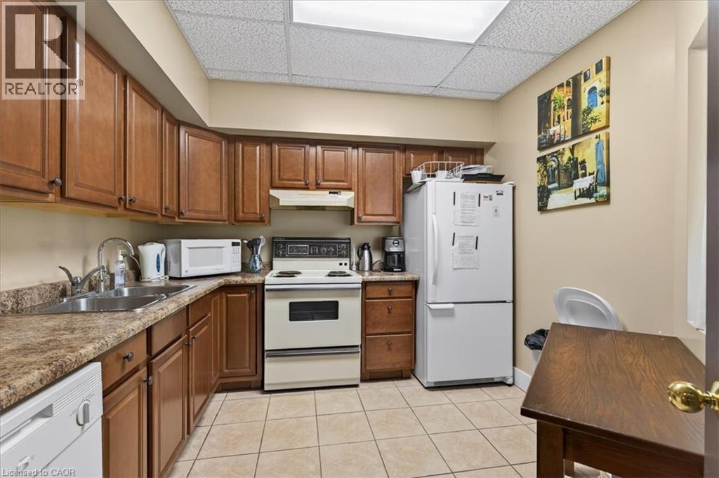 265 WESTCOURT Place Unit# 309, Waterloo, Ontario, N2L6E4 — Photo 27