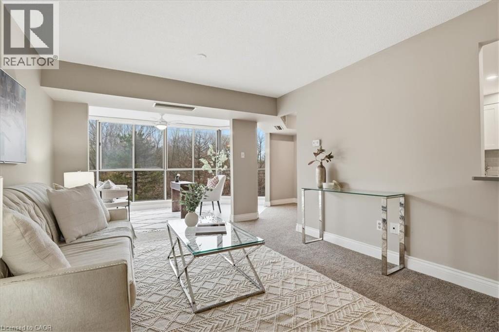 265 WESTCOURT Place Unit# 309, Waterloo, Ontario, N2L6E4 — Photo 4