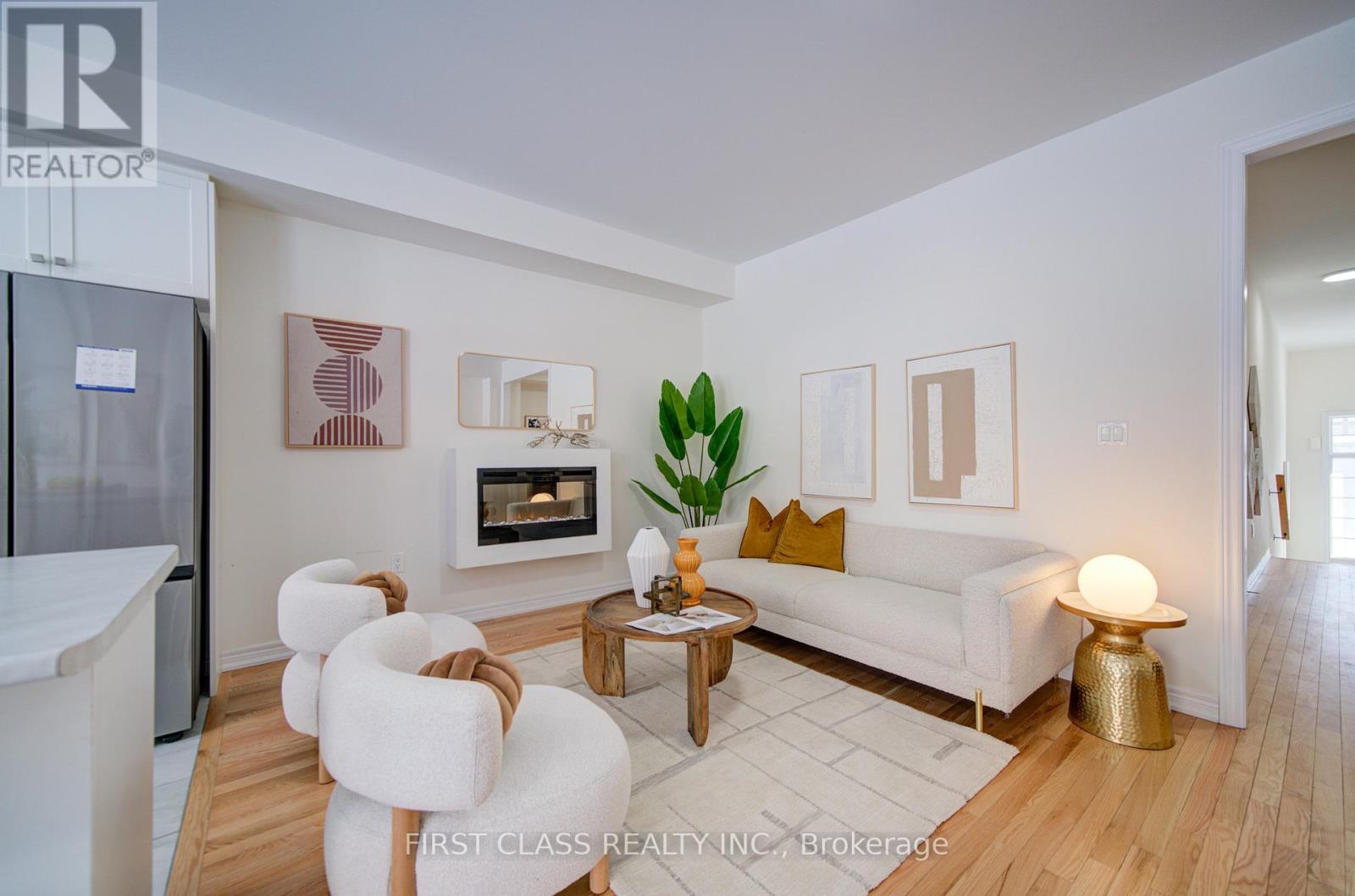 968 CORMORANT PATH N, Pickering, Ontario, L1X0P5 — Photo 2