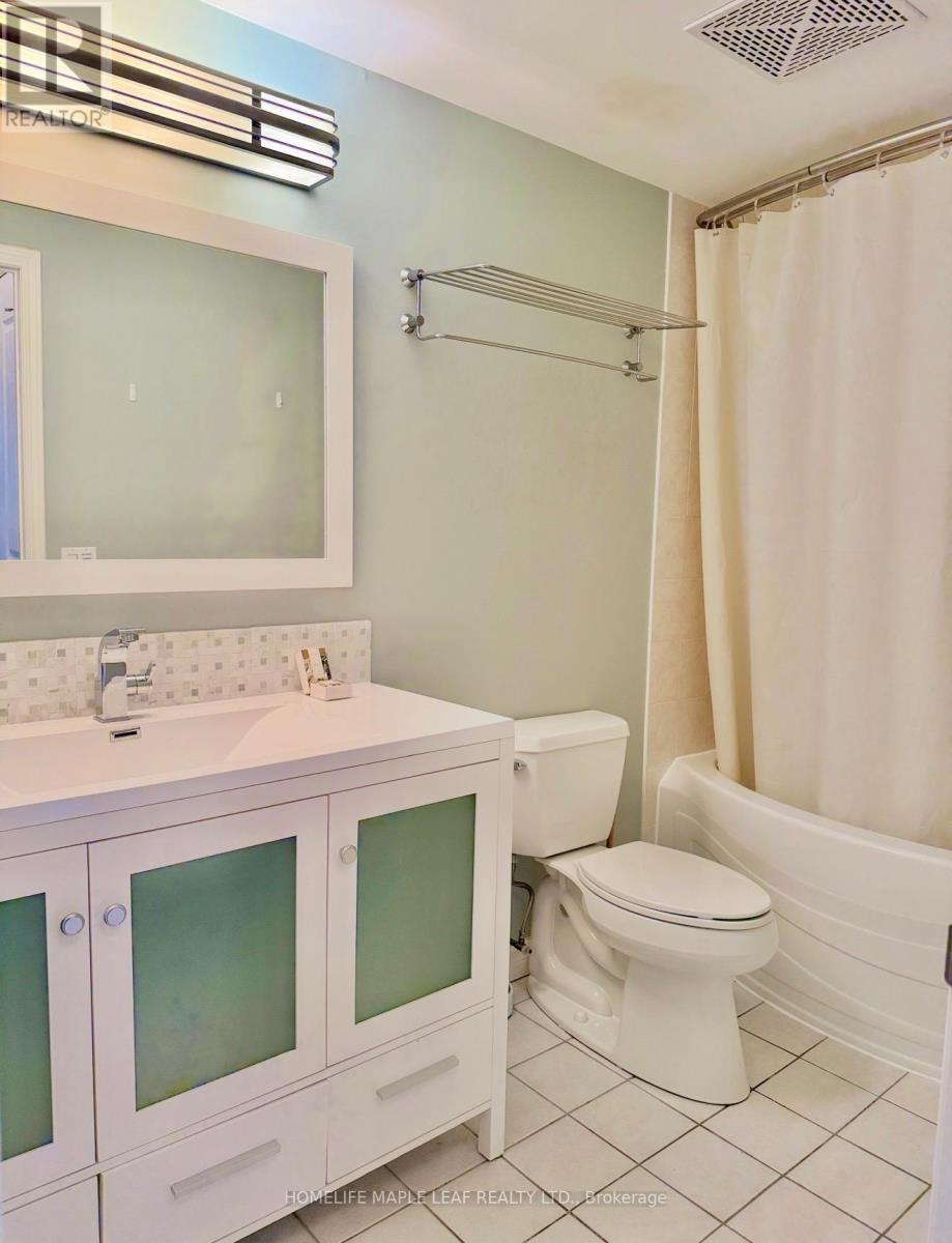 1304 - 200 BURNHAMTHORPE ROAD E, Mississauga (City Centre), Ontario, L5A4L4 — Photo 12