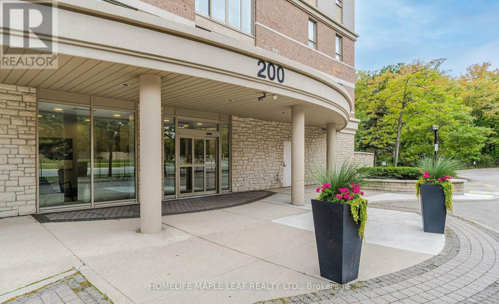 1304 - 200 BURNHAMTHORPE ROAD E, Mississauga (City Centre), Ontario, L5A4L4 — Photo 2