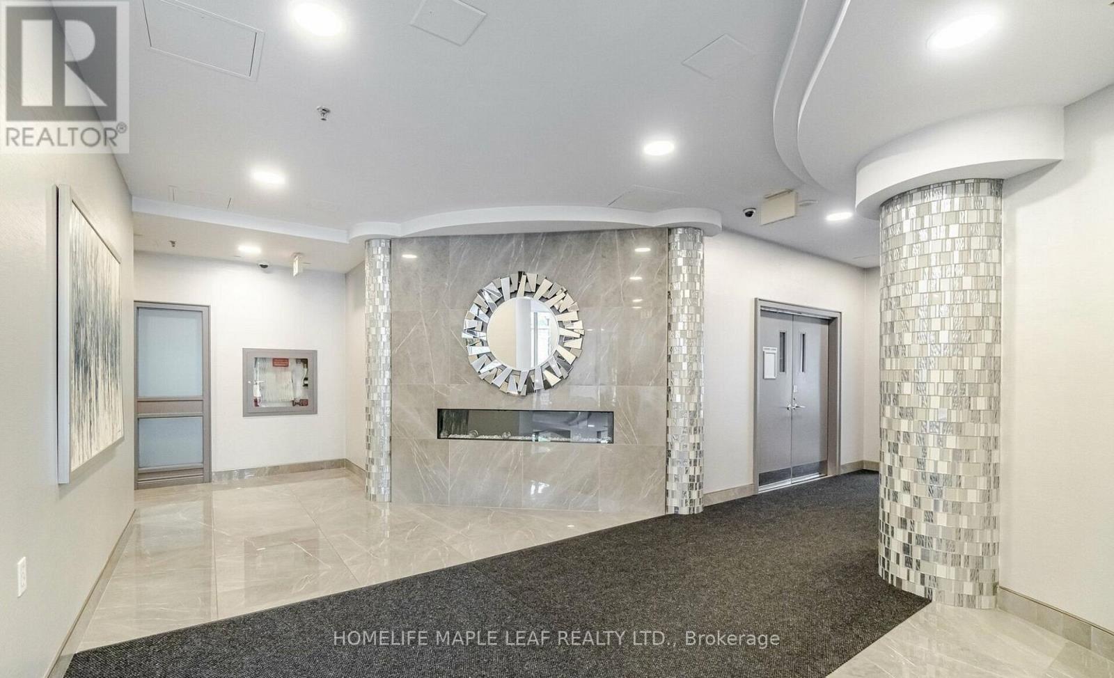 1304 - 200 BURNHAMTHORPE ROAD E, Mississauga (City Centre), Ontario, L5A4L4 — Photo 3