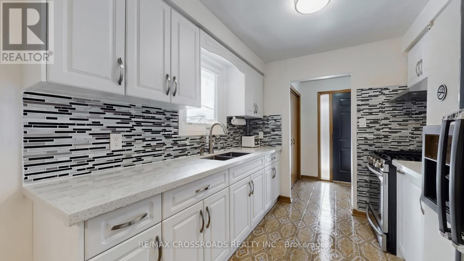 93A WANSTEAD AVENUE, Toronto (Oakridge), Ontario, M1L3L6 — Photo 10