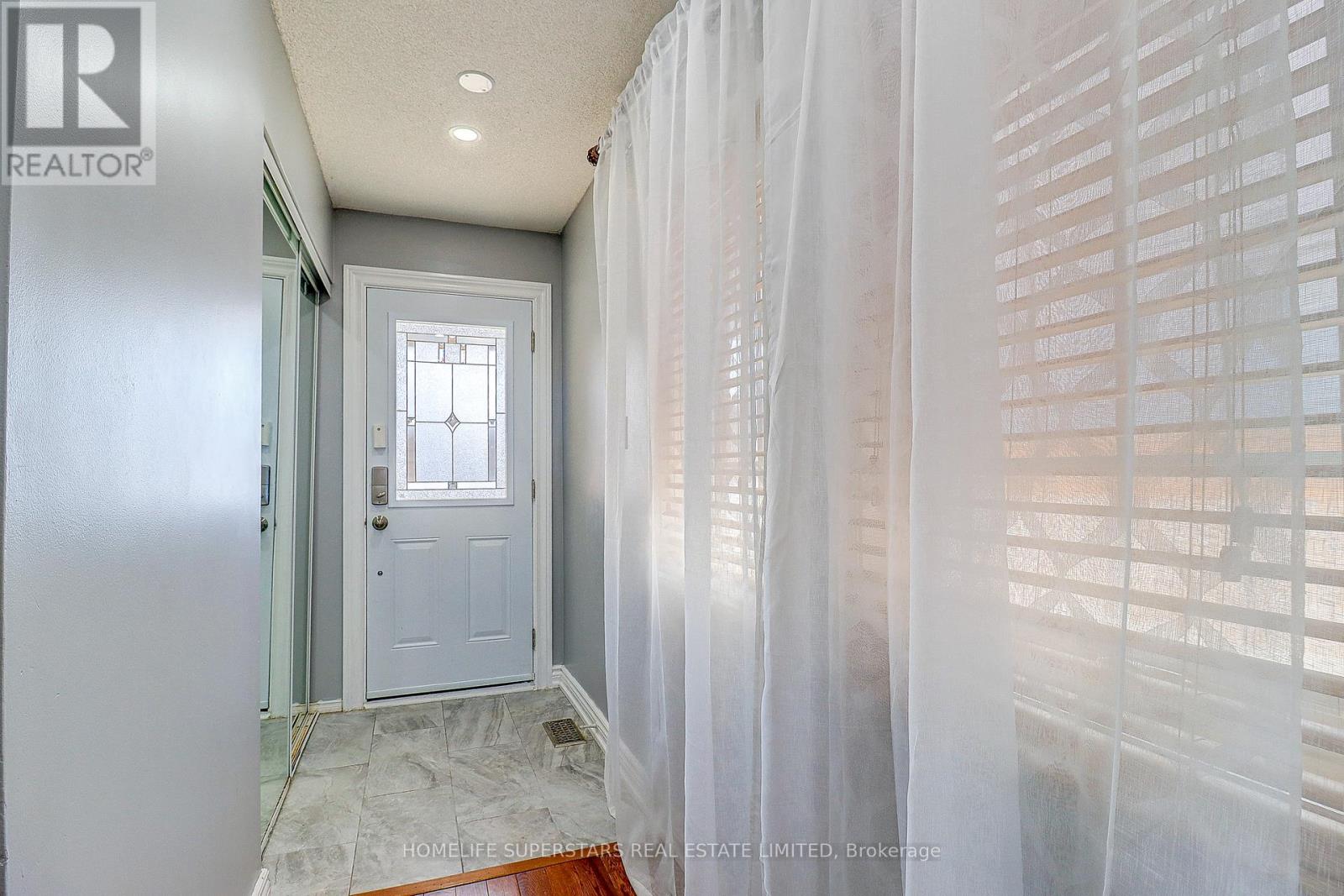 191 WESSENGER DRIVE, Barrie (Holly), Ontario, L4N8N9 — Photo 4