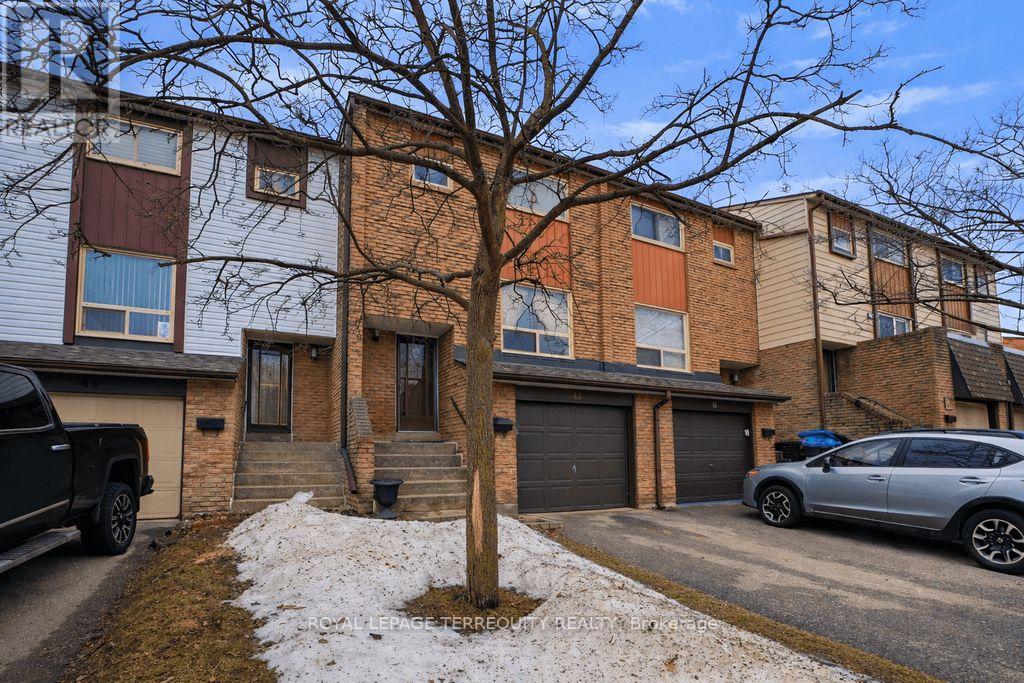 43 - 1221 DUNDIX ROAD, Mississauga (Applewood), Ontario, L4Y3Y9 — Photo 3