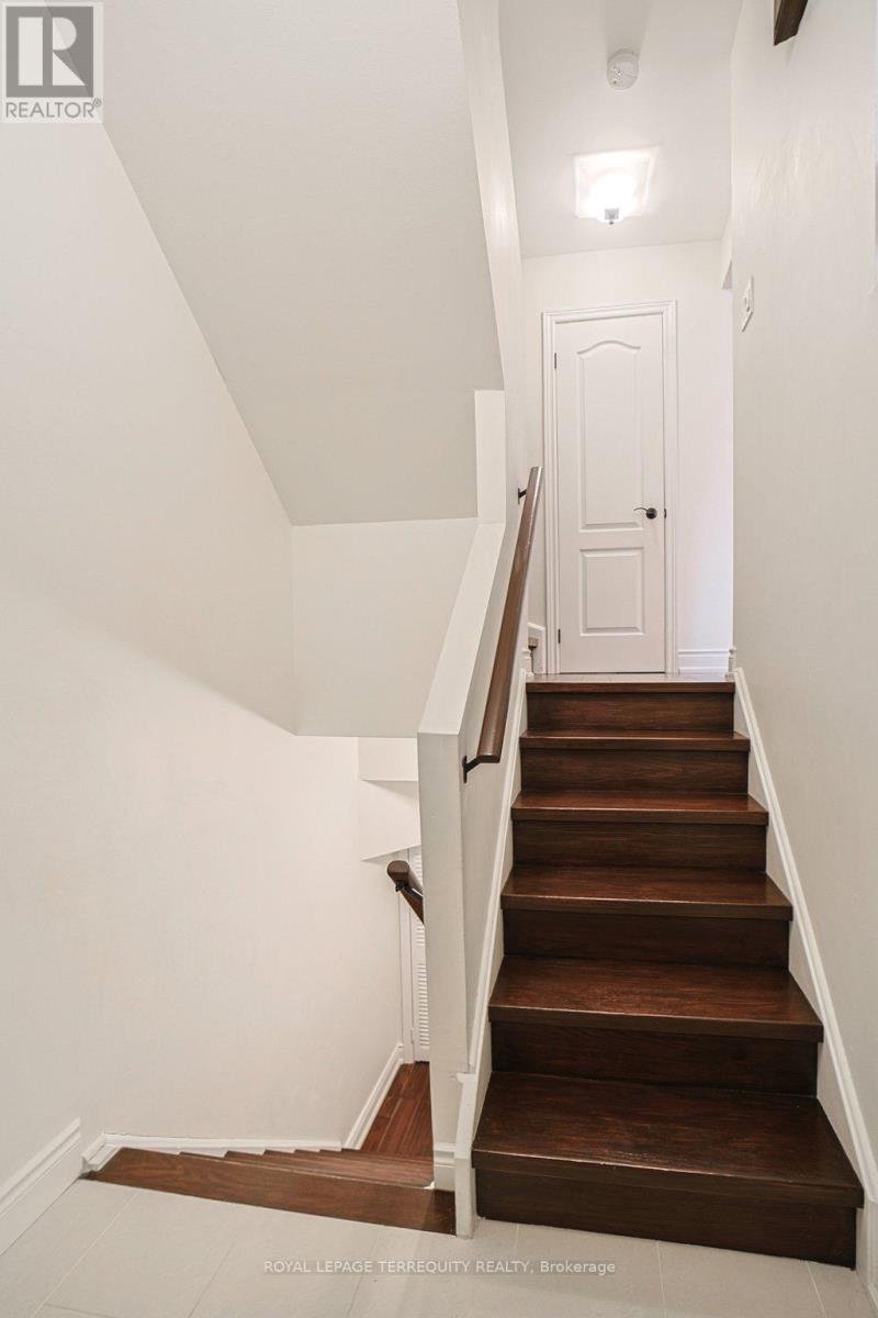 43 - 1221 DUNDIX ROAD, Mississauga (Applewood), Ontario, L4Y3Y9 — Photo 8