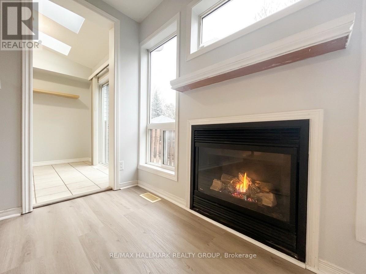 95 HEMLO CRESCENT, Ottawa, Ontario, K2T1E1 — Photo 6