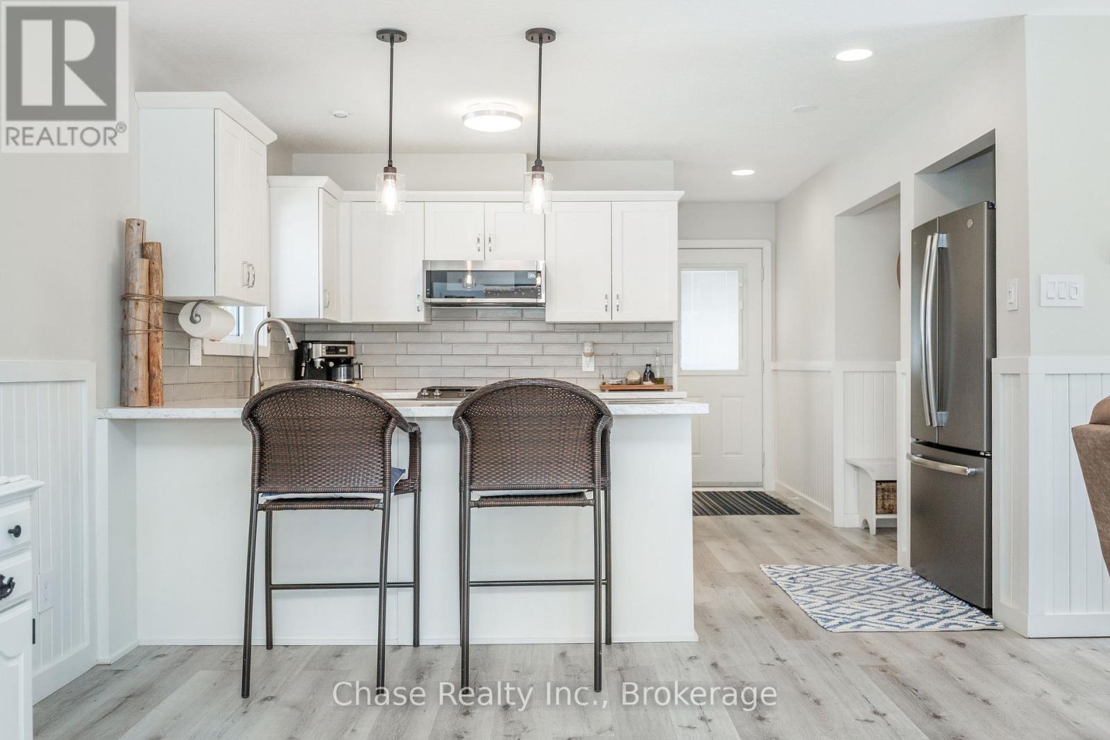 42 MADAWASKA TRAIL, Wasaga Beach, Ontario, L9Z1X7 — Photo 10