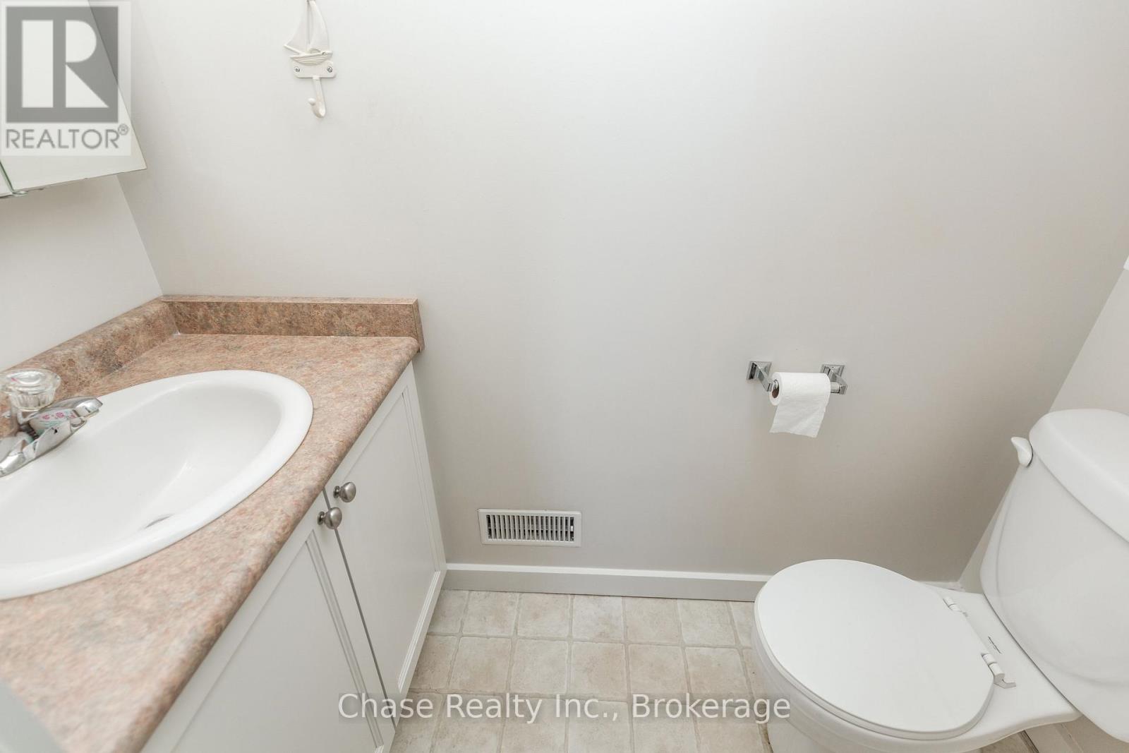 42 MADAWASKA TRAIL, Wasaga Beach, Ontario, L9Z1X7 — Photo 22