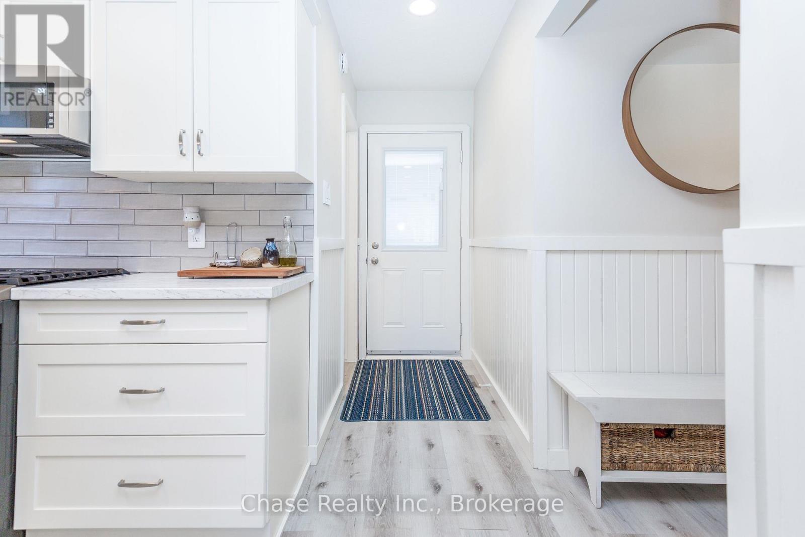 42 MADAWASKA TRAIL, Wasaga Beach, Ontario, L9Z1X7 — Photo 5