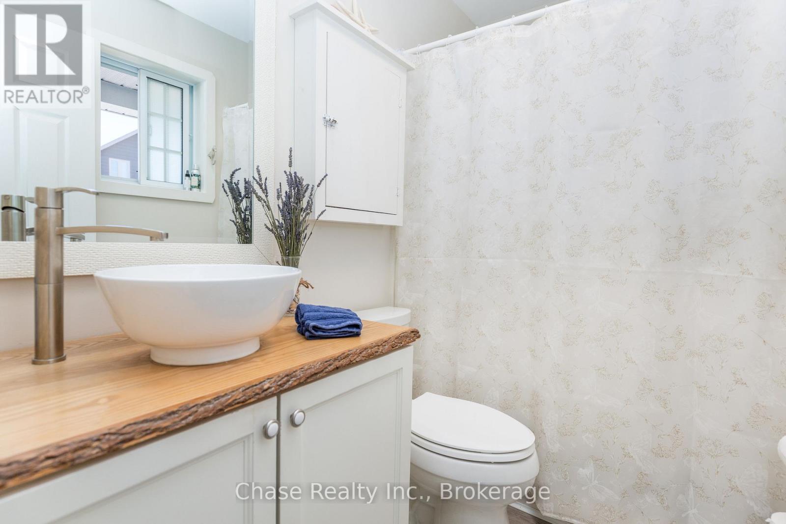 42 MADAWASKA TRAIL, Wasaga Beach, Ontario, L9Z1X7 — Photo 6