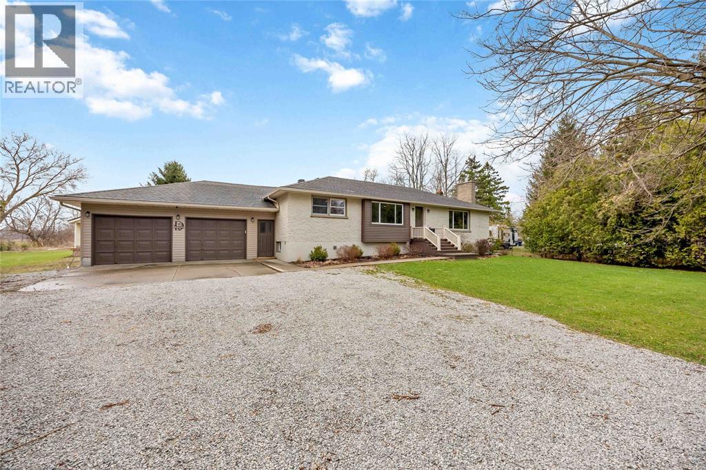 2133 LONDON LINE, Sarnia, Ontario, N7T7H2 — Photo 3
