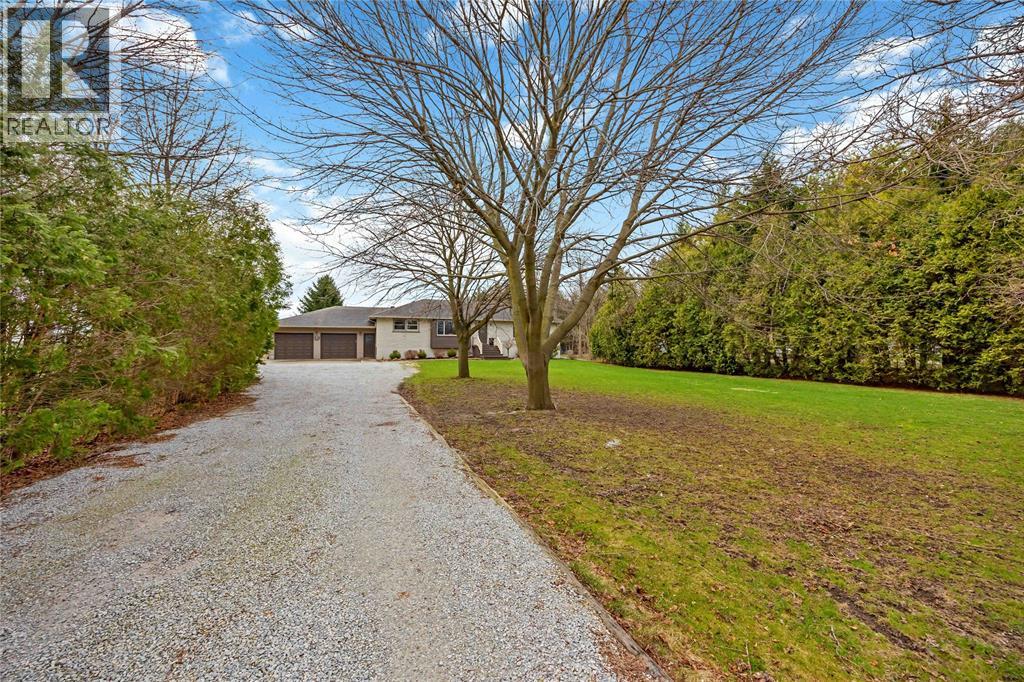 2133 LONDON LINE, Sarnia, Ontario, N7T7H2 — Photo 4