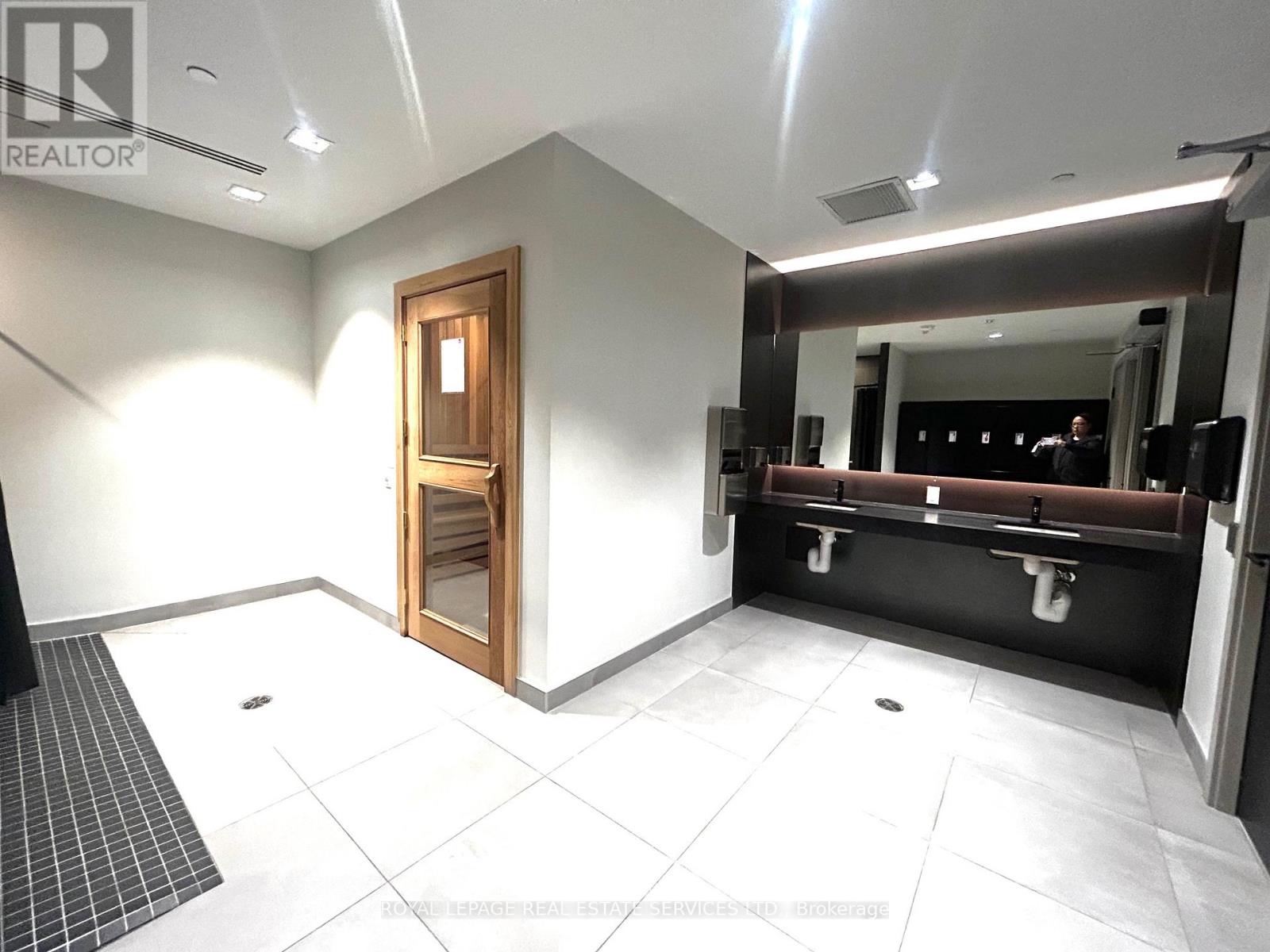 4713 - 108 PETER STREET, Toronto (Waterfront Communities), Ontario, M5V0W2 — Photo 24