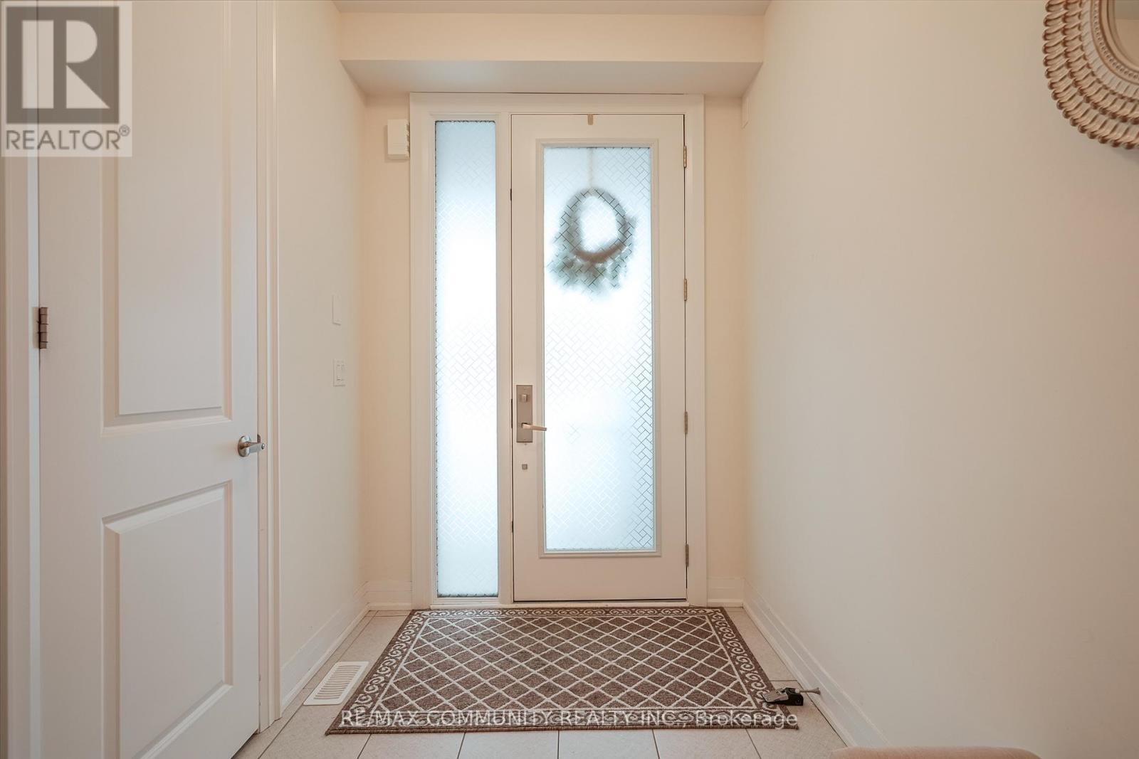 55 HOAD STREET, Clarington (Newcastle), Ontario, L1B0W1 — Photo 4