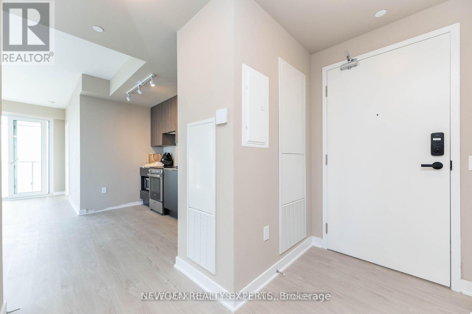 5204 - 3900 CONFEDERATION PARKWAY, Mississauga (City Centre), Ontario, L5B0M3 — Photo 9