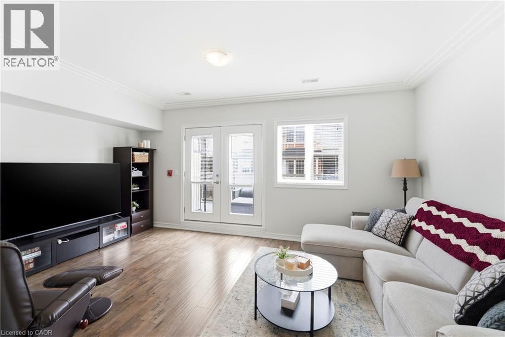 362 PLAINS Road E Unit# 32, Burlington, Ontario, L7T0A4 — Photo 13