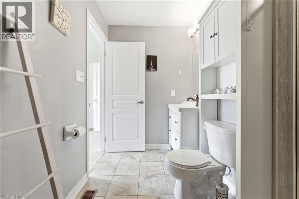 362 PLAINS Road E Unit# 32, Burlington, Ontario, L7T0A4 — Photo 19