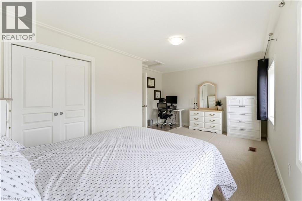 362 PLAINS Road E Unit# 32, Burlington, Ontario, L7T0A4 — Photo 22