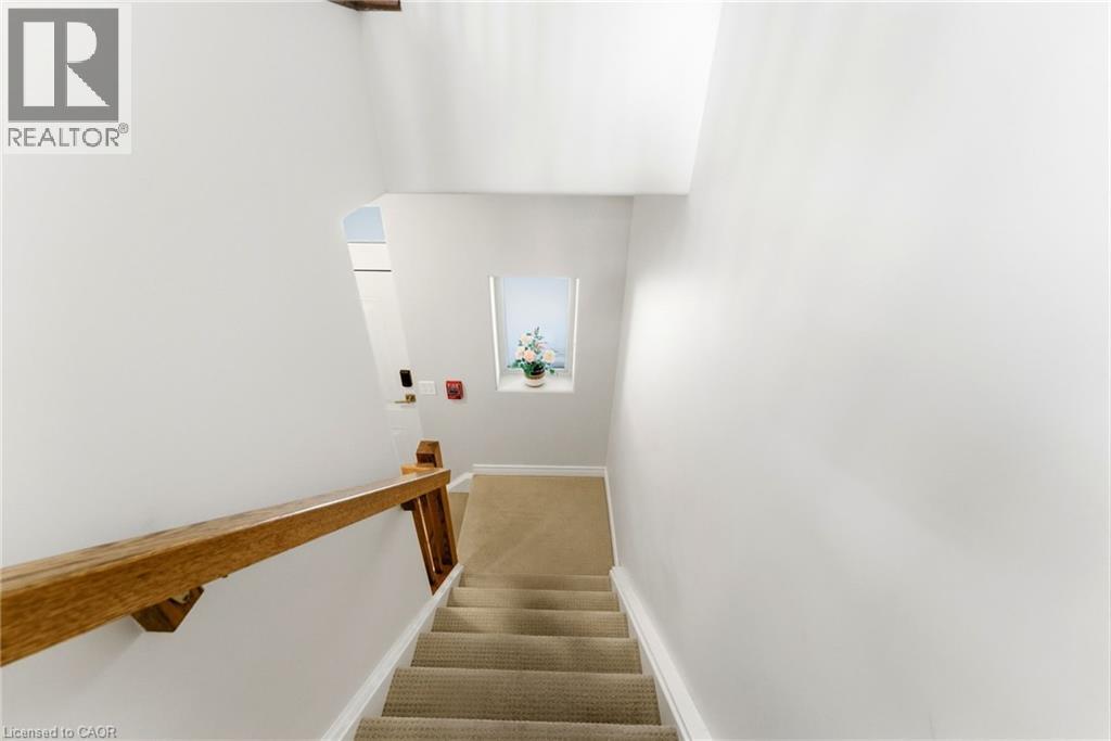 362 PLAINS Road E Unit# 32, Burlington, Ontario, L7T0A4 — Photo 6