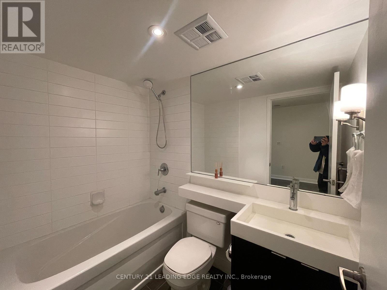 3211 - 25 TELEGRAM MEWS, Toronto (Waterfront Communities), Ontario, M5V3Z1 — Photo 13