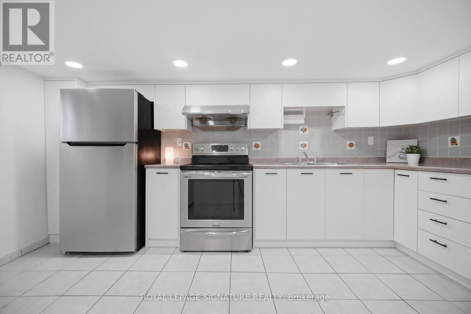 77 YPRES ROAD, Toronto (Keelesdale-Eglinton West), Ontario, M6M1P2 — Photo 32