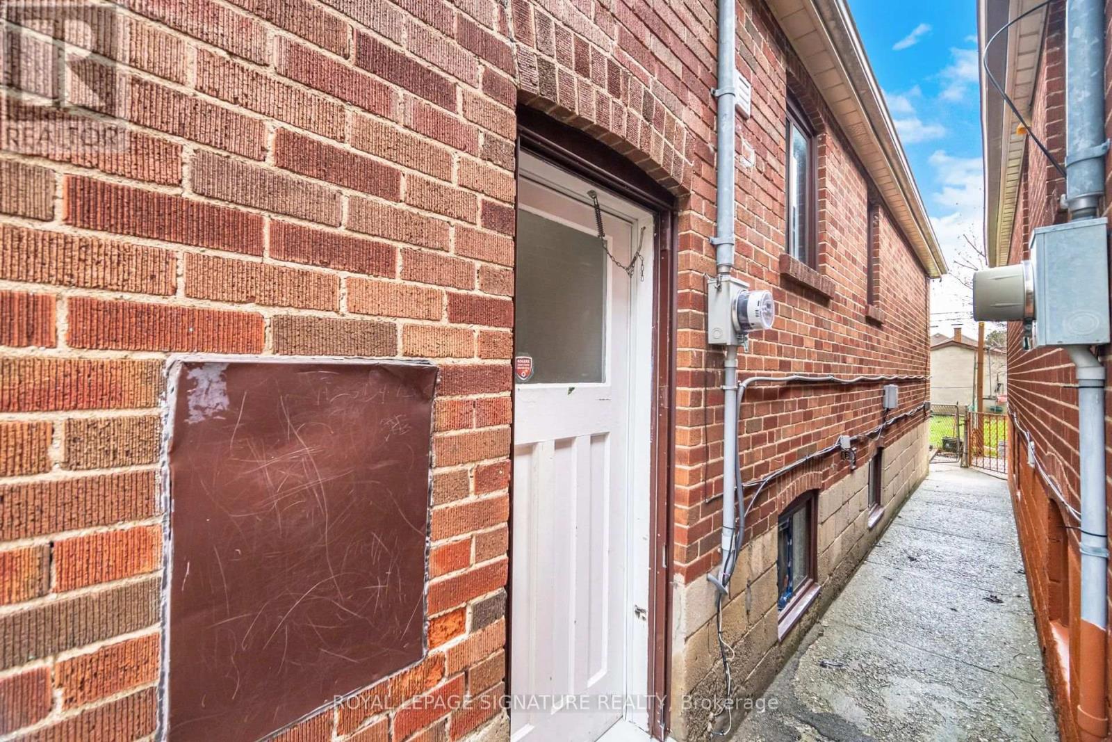 77 YPRES ROAD, Toronto (Keelesdale-Eglinton West), Ontario, M6M1P2 — Photo 41