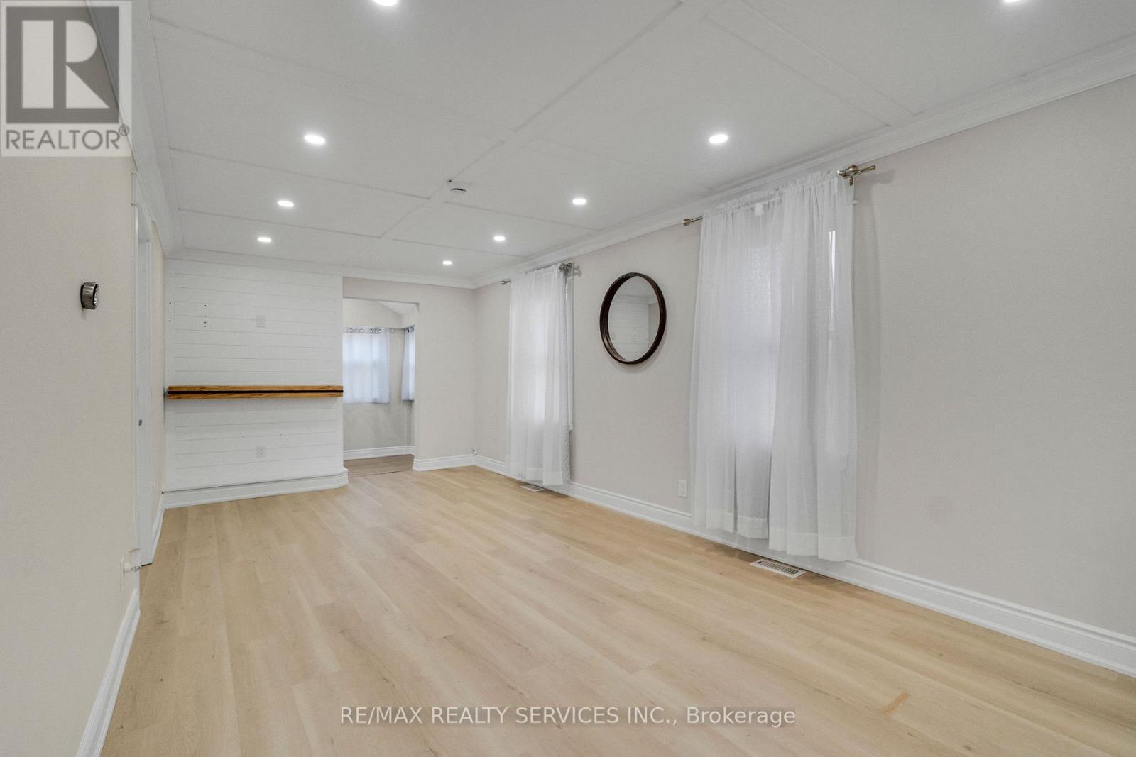 UPPER - 171 BRITANNIA AVENUE, Hamilton (Crown Point), Ontario, L8H1X6 — Photo 4