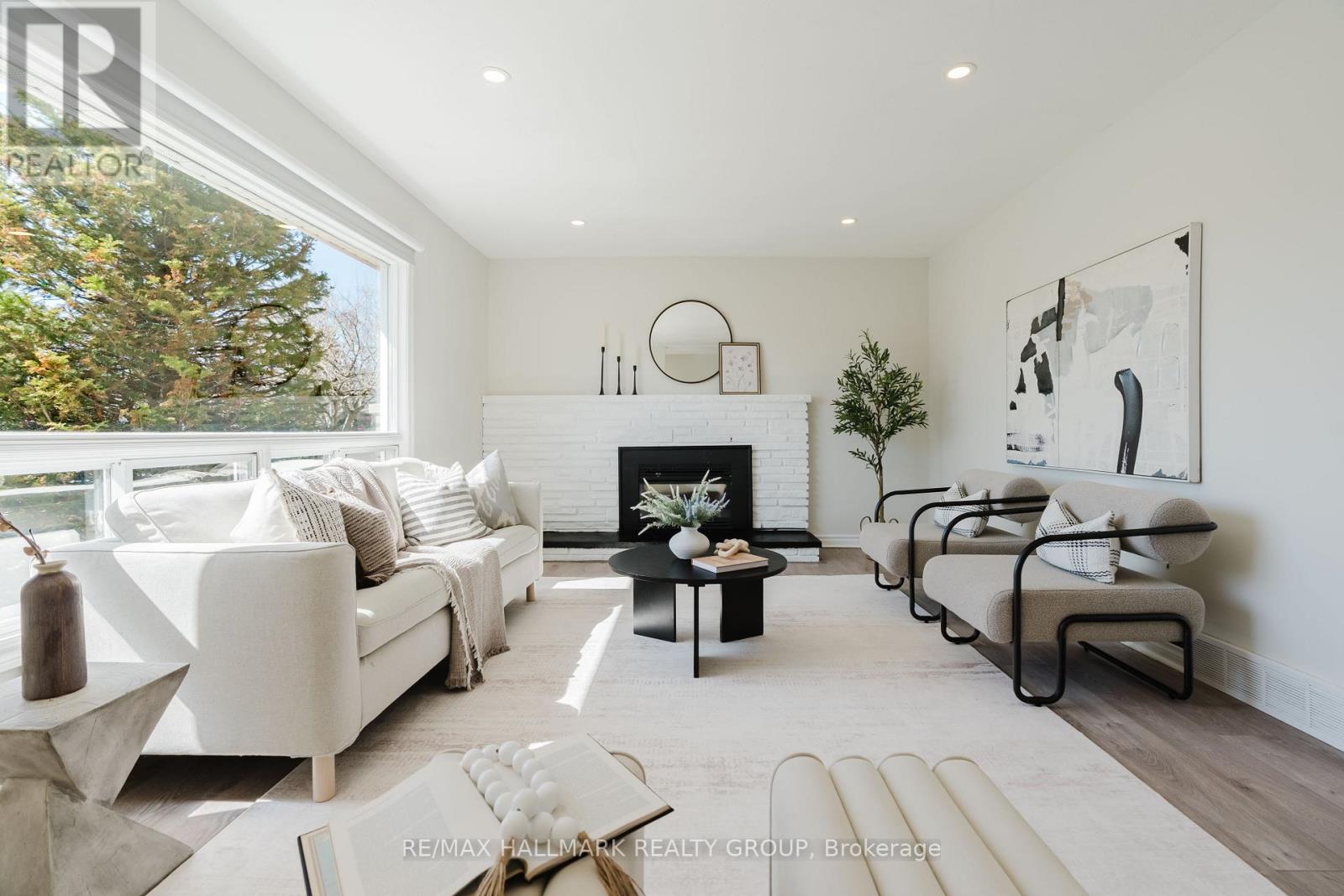 17 WOLMSLEY CRESCENT, Ottawa, Ontario, K2G1J3 — Photo 3