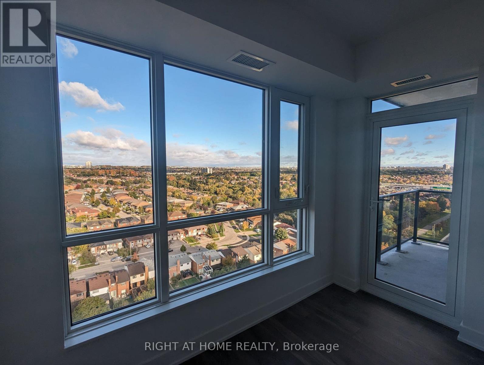 1607 - 202 BURNHAMTHORPE ROAD E, Mississauga (Mississauga Valleys), Ontario, L5A0B2 — Photo 14