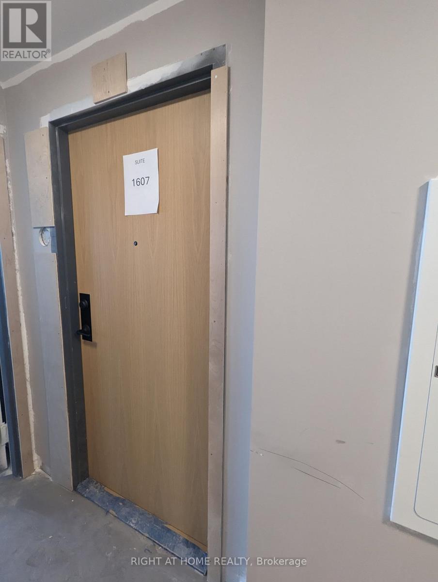 1607 - 202 BURNHAMTHORPE ROAD E, Mississauga (Mississauga Valleys), Ontario, L5A0B2 — Photo 2