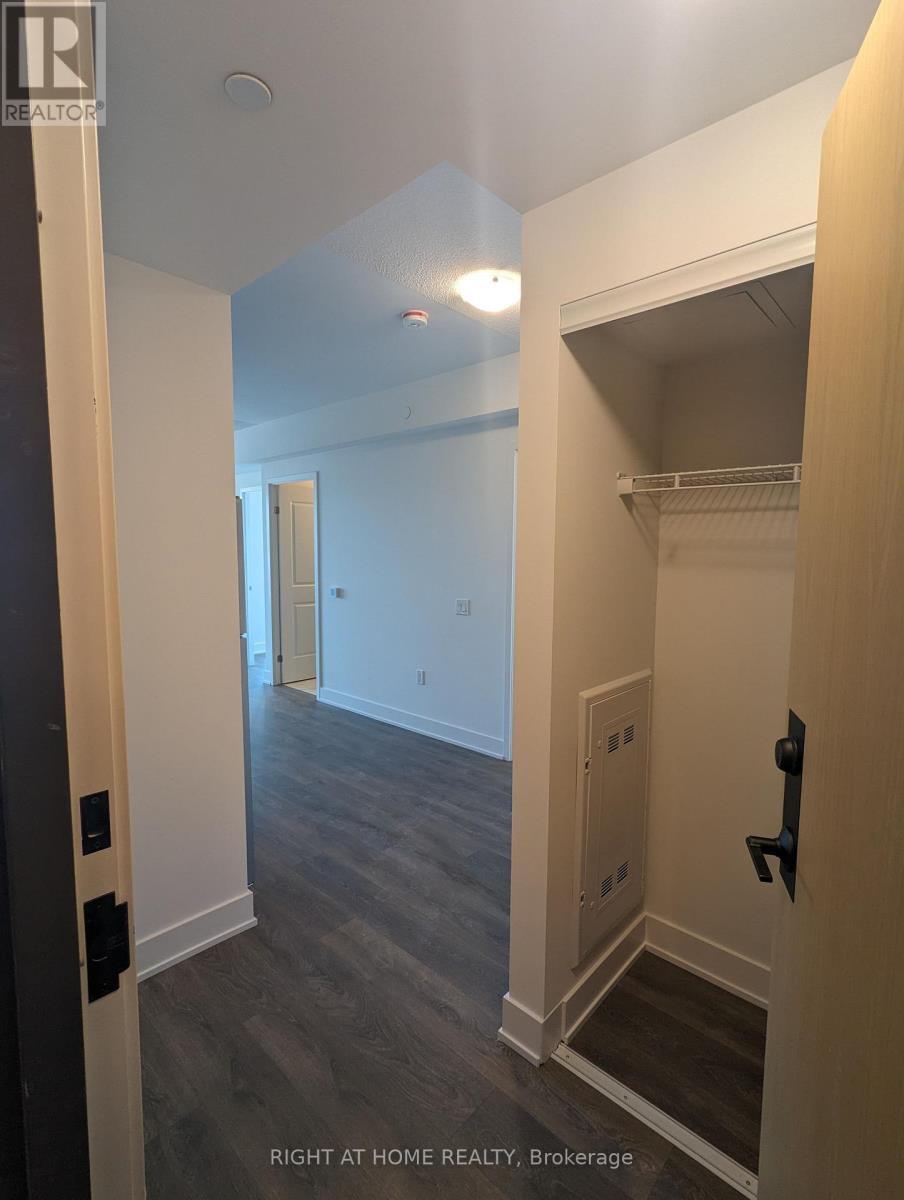 1607 - 202 BURNHAMTHORPE ROAD E, Mississauga (Mississauga Valleys), Ontario, L5A0B2 — Photo 3