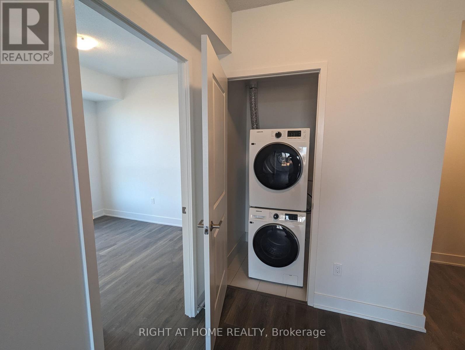 1607 - 202 BURNHAMTHORPE ROAD E, Mississauga (Mississauga Valleys), Ontario, L5A0B2 — Photo 6