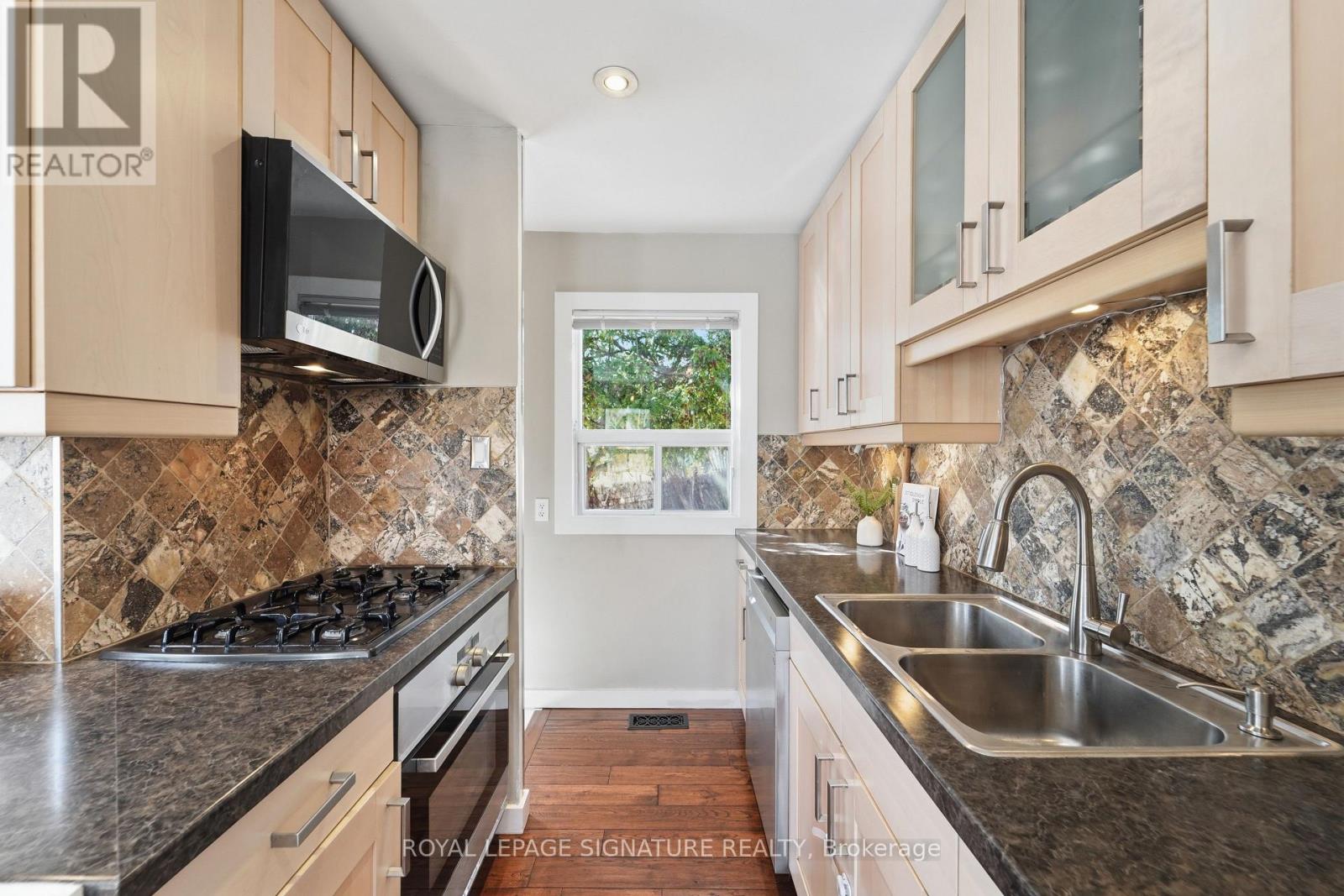 33 COCHRANE DRIVE W, Toronto (Stonegate-Queensway), Ontario, M8Z3Z4 — Photo 11