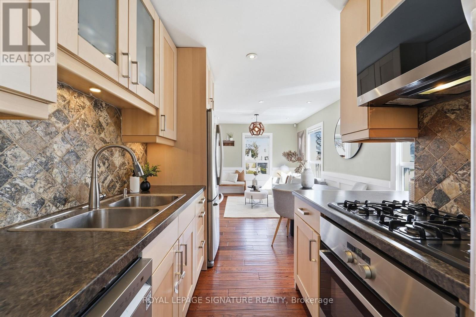 33 COCHRANE DRIVE W, Toronto (Stonegate-Queensway), Ontario, M8Z3Z4 — Photo 12